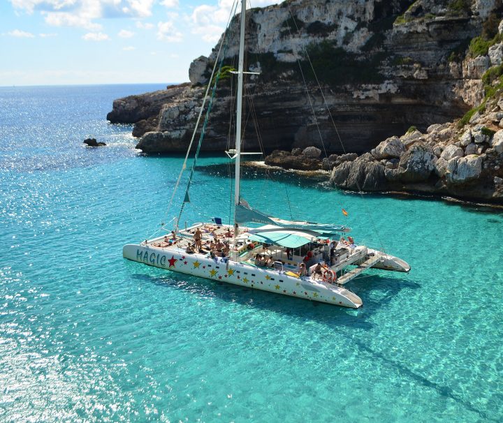 Excursiones-con-catamarán-en-Mallorcab